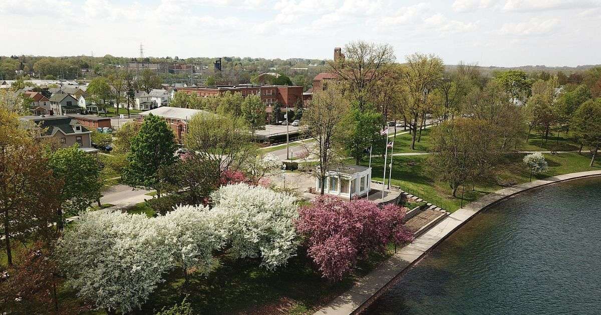 Veteran’s Memorial at Lake Anna Park in Barberton, Ohio